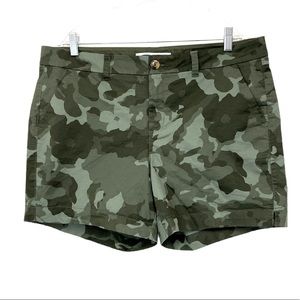Old NAVY Camo Print Women’s Shorts - Olive Green